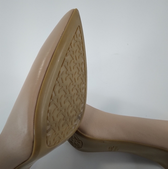 Karl Lagerfeld Royale Tan Leather Pumps Heels Size 8.5M - Picture 10 of 14
